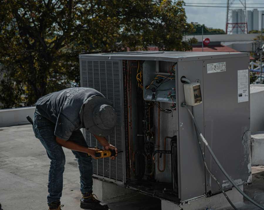 Hvordan kan man vite om det er utilstrekkelig mengde freon i airconditionanlegget?