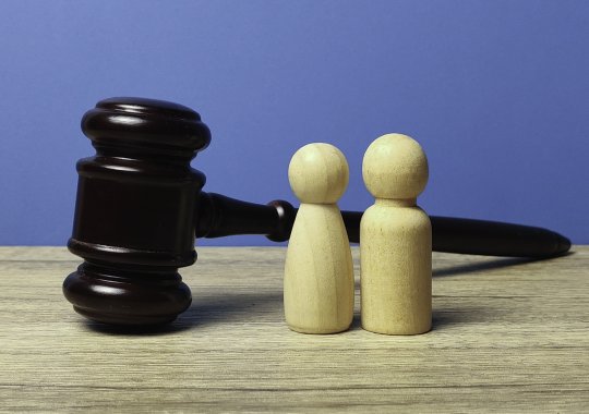 Salg av bolig i samboerskap: uregistrerte partnere sine rettigheter, potensielle farer og lovstridigheter