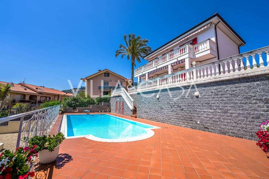 Villa med havutsikt i Sanremo