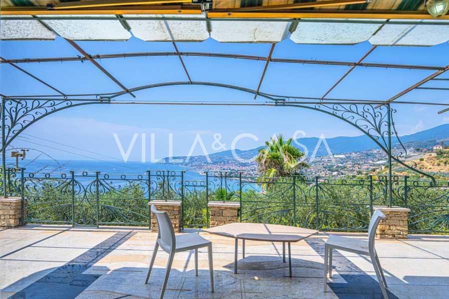 Villa med havutsikt i Sanremo