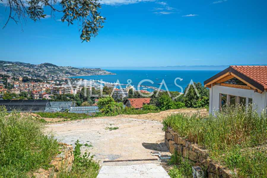 Hus i Sanremo, under bygging.