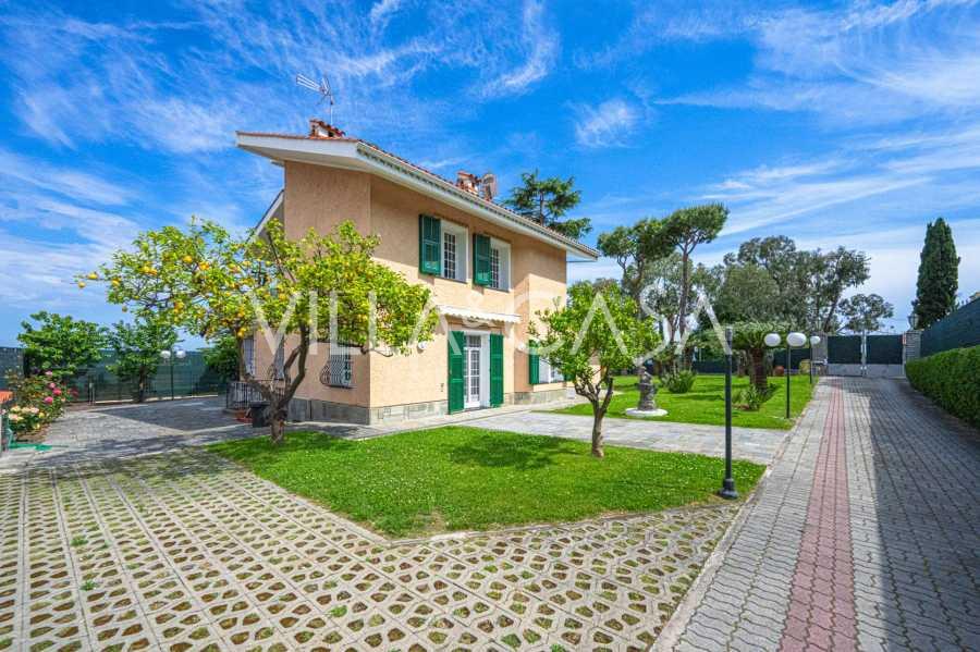 Langtidsleie av villa i Sanremo.