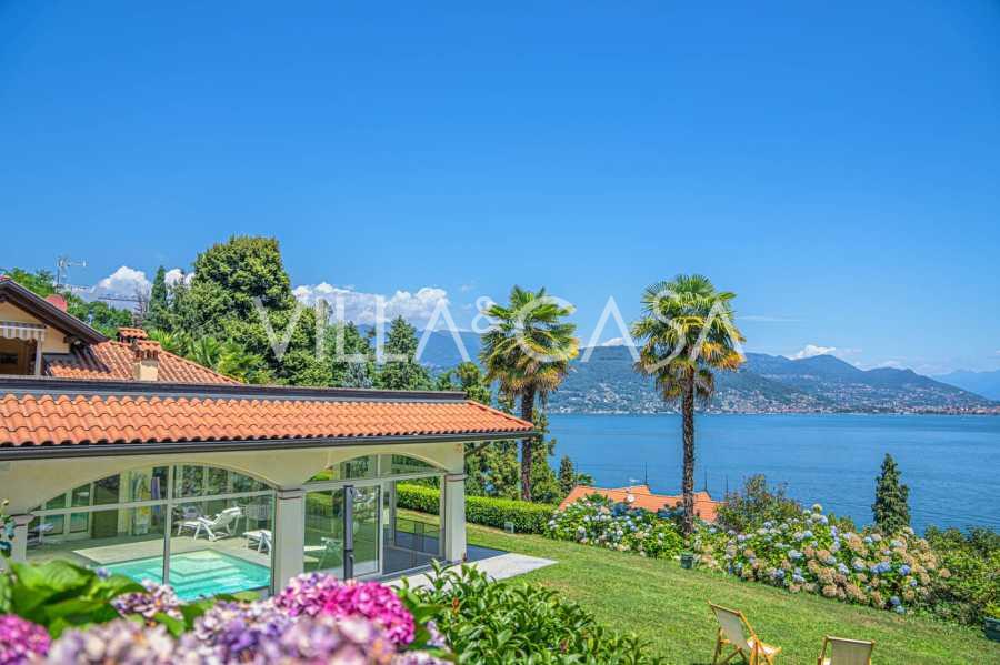 Eksklusiv villa ved innsjøen Maggiore til salgs