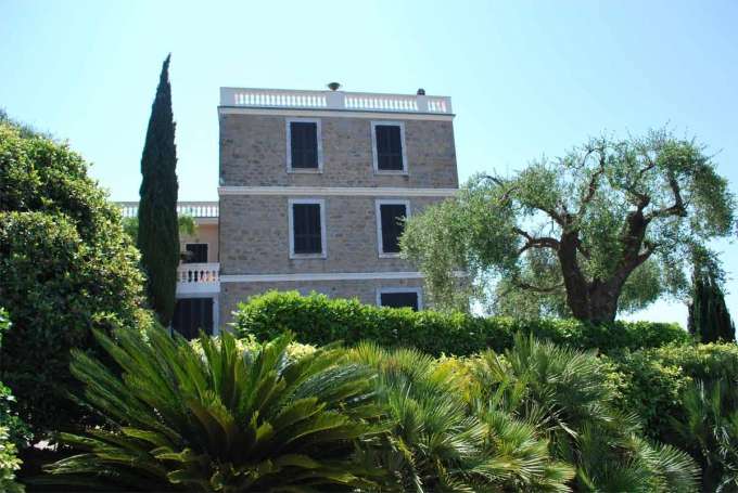 Luksuriøs villa med hage i Liguria, Bordighera