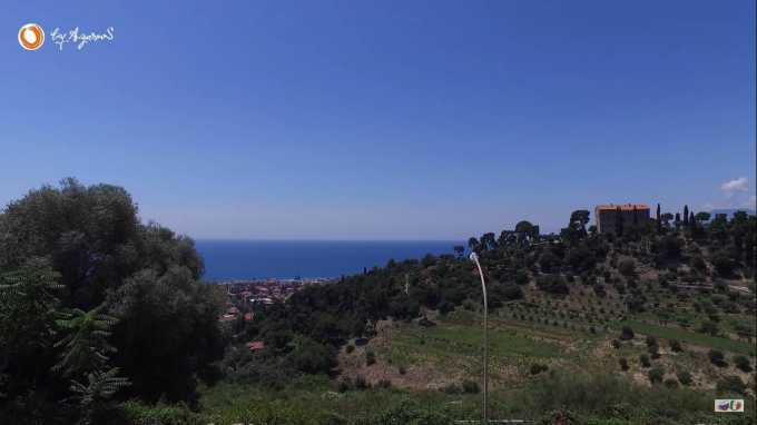 Eiendomstomt med villa-prosjekt og havutsikt i Bordighera.