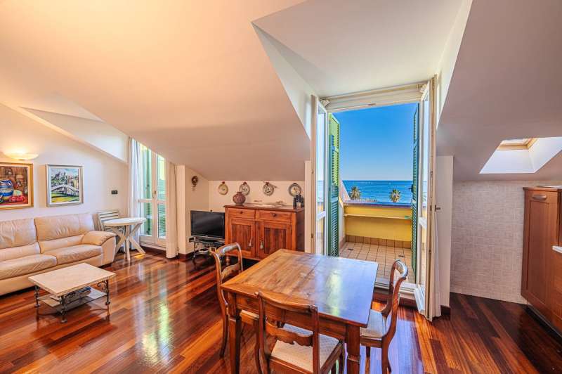 Penthouse i sentrum av Sanremo