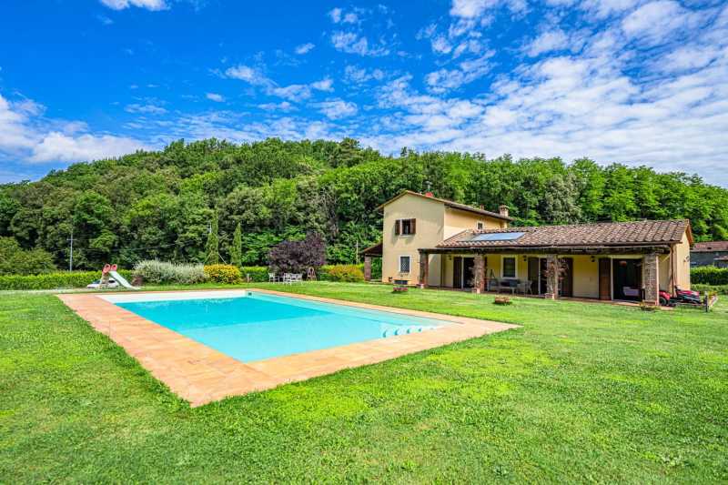 Villa i Toscana, nær Lucca, til salgs