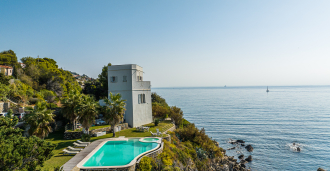 Villa med privat strand i Liguria