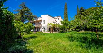 Villa til salgs i Bordighera, 550 m²