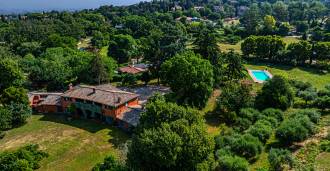 Villa med historie og basseng i Grottaferrata