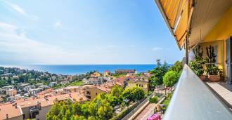 Sanremo, toppleilighet