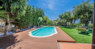 Utleie av en villa med havutsikt i Bordighera.