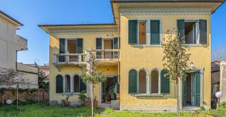 Elegant villa på Lido di Camaiore