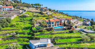 Til salgs: hus ved sjøen i Bordighera