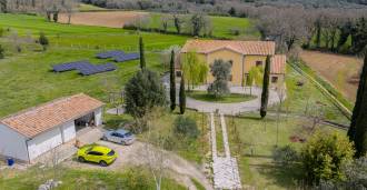 Estetisk landsted i sentrum av Umbria