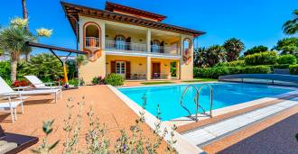 Til salgs luksuriøs villa i Forte dei Marmi