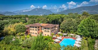 Til salgs fantastisk hotell-villa ved kysten av Toscana