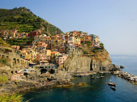 De fleste byene på den liguriske kysten i Italia er stille, rolige og litt søvnige