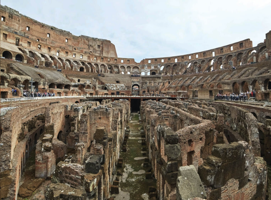 Oppdagelse av hypogeum for turister i Colosseum Italia